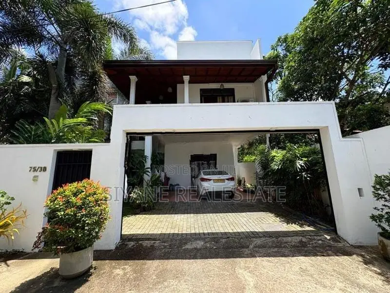 Luxury House For Sale In Thalawathugoda Talawatugoda