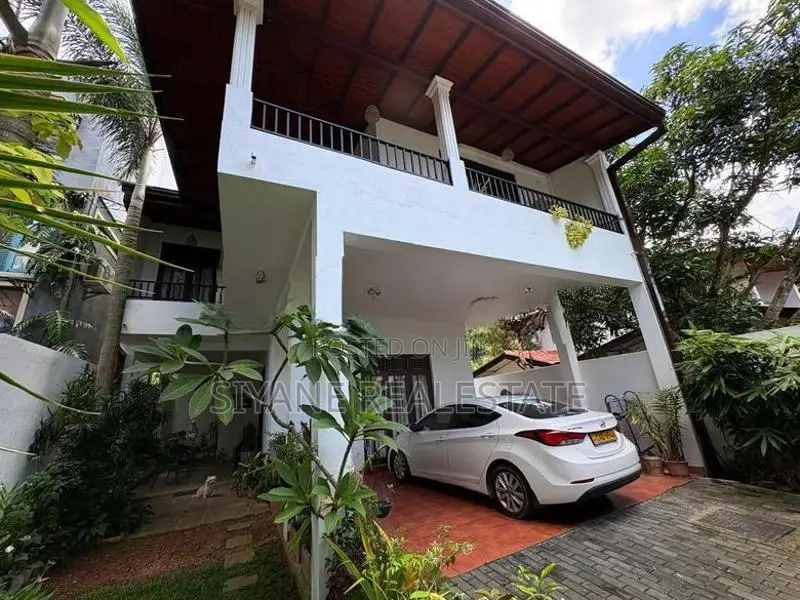 Luxury House For Sale In Thalawathugoda Talawatugoda
