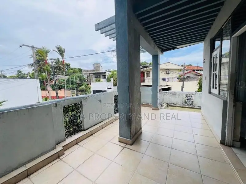 (SDS - 586) Spacious Two Storey House Sale in Pitakotte