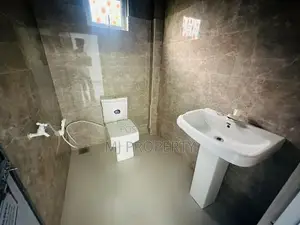 ( YC-1323)Valuable Commercial Ground Floor Shop Space Rent In Homagama