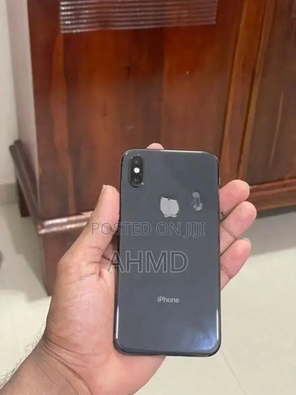 Apple iPhone X (Used)