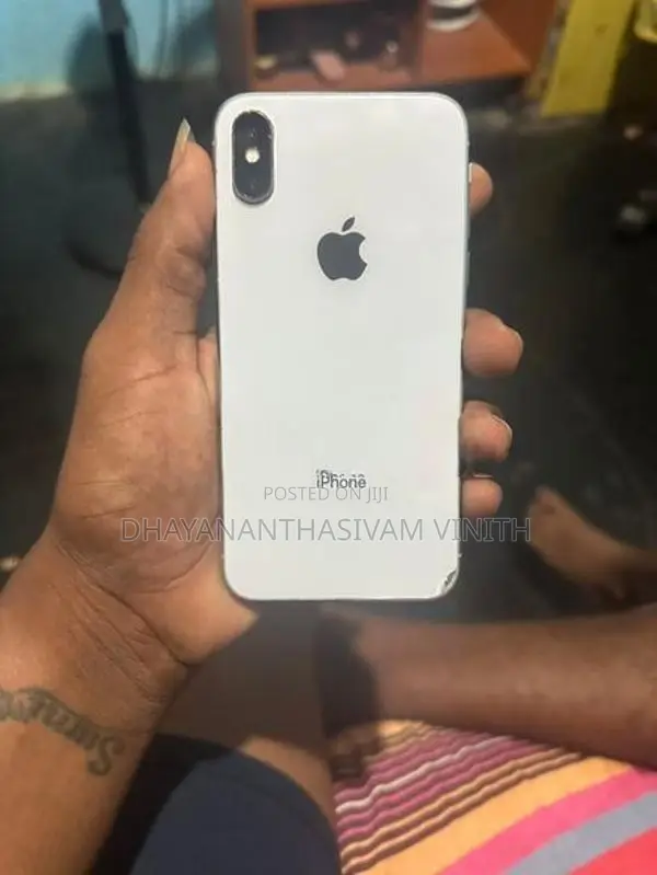 Apple iPhone XS (Used)