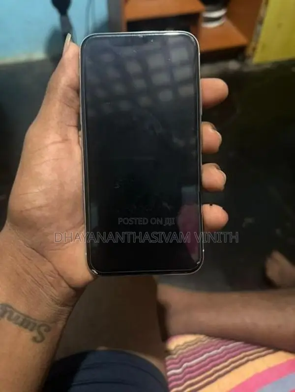 Apple iPhone XS (Used)