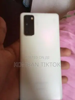 Samsung Galaxy S20FE (Used)