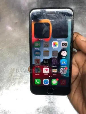 Apple iPhone 7 (Used)