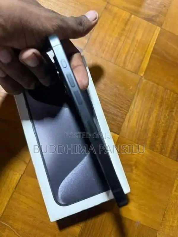 Apple iPhone 15 Pro (Used)