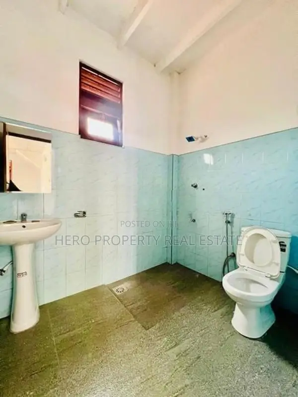 Double Unit House for Sale in Athurugiriya