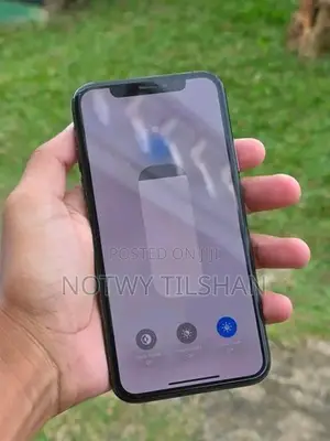 Apple iPhone XS (Used)