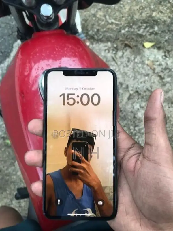 Apple iPhone XS Max (Used)