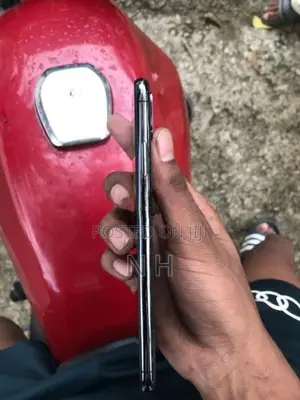 Apple iPhone XS Max (Used)