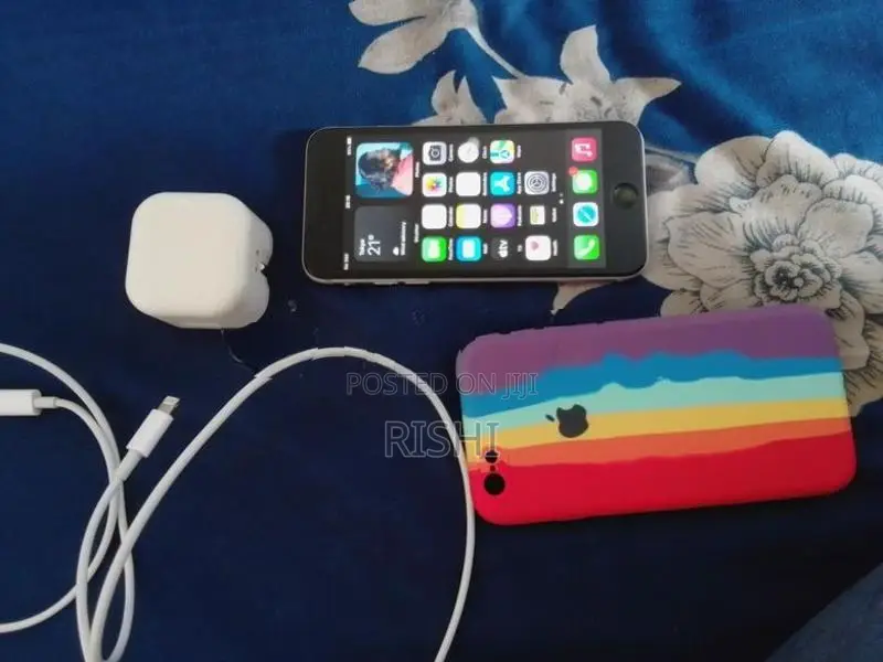 Apple iPhone 6S (Used)