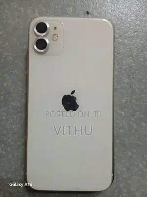Apple iPhone 11 (Used)