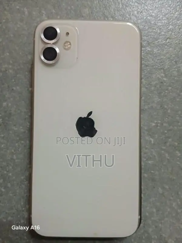 Apple iPhone 11 (Used)