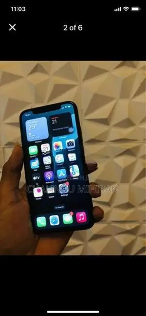 Apple iPhone XS (Used)