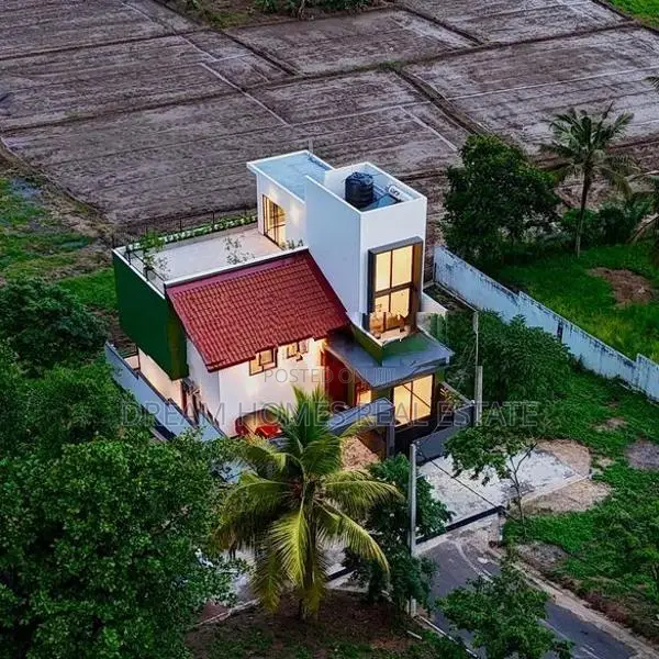 Ultra Luxury Brand New 3-Storey House for Sale Homagama
