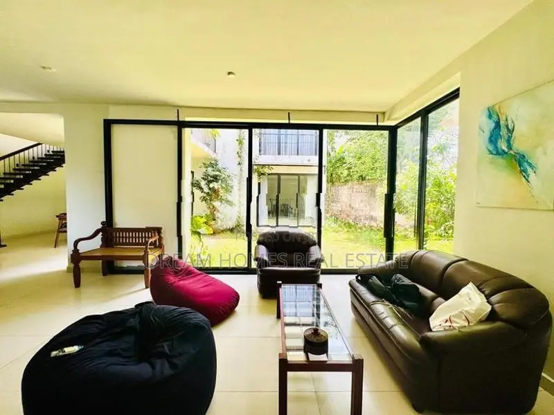 Modern Architect-Designed House For Sale In Rajagiriya