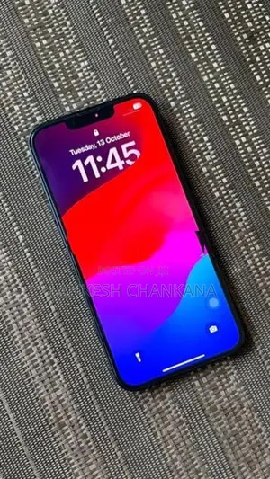 Apple iPhone 13 (Used)