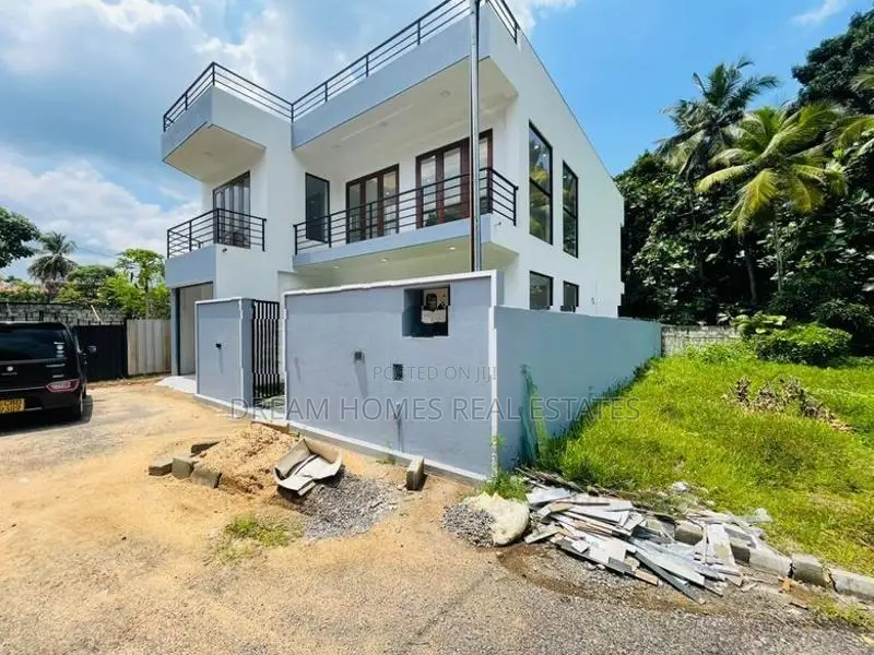 House For Sale In Kadawatha Near Smak Junction