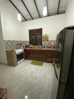 Spacious 3-Storey Family Home With Rooftop Terrace In Kadawatha