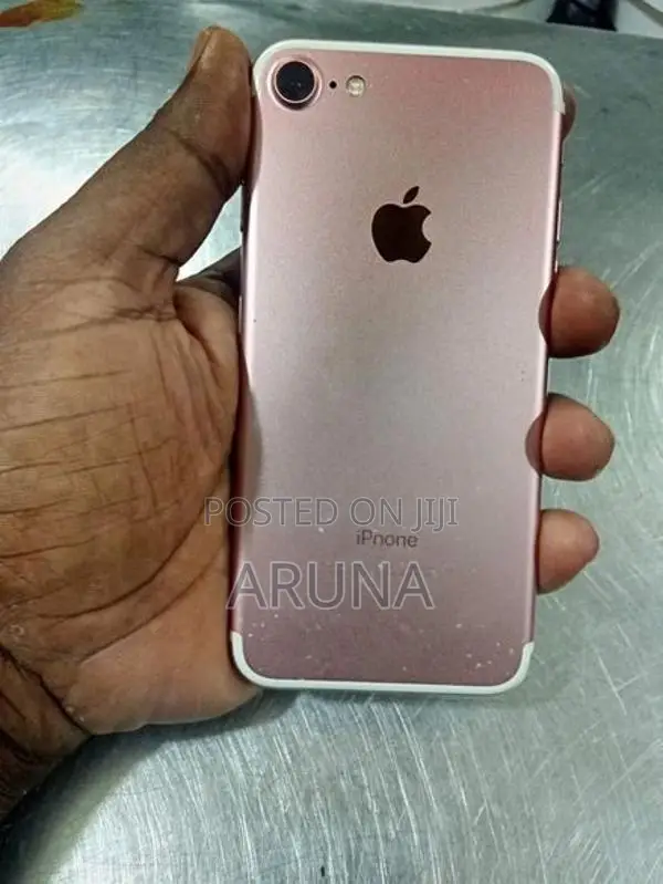 Apple iPhone 7 (Used)