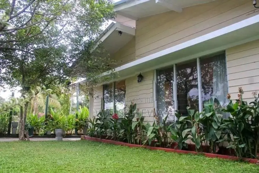 Fully Furnished Single House Rent in Negombo (Near the main road)