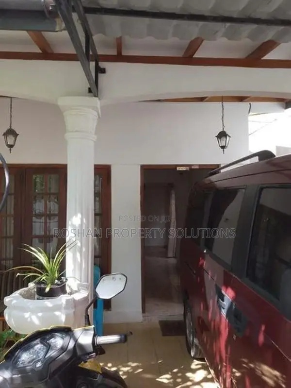 Single house for rent in Rathmalana