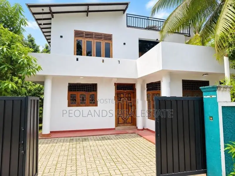 (RR674) Two Storey House for Rent in Panadura