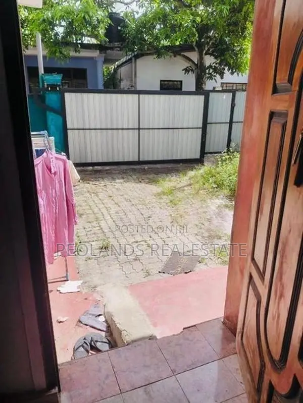 (RR674) Two Storey House for Rent in Panadura