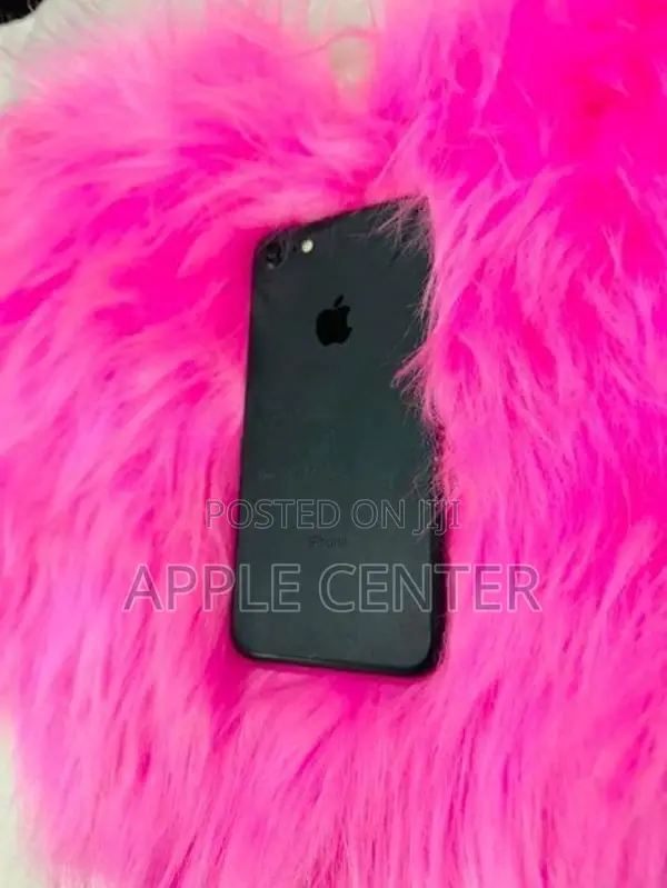 Apple iPhone 7 128GB (Used)