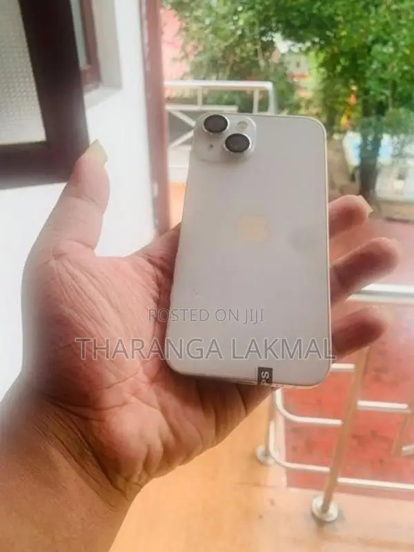 Apple iPhone 13 (Used)