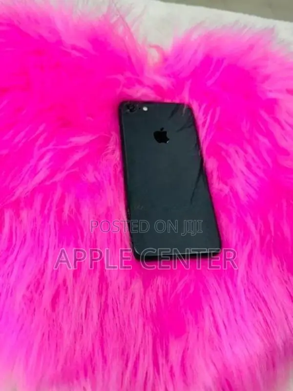 Apple iPhone 7 128GB (Used)
