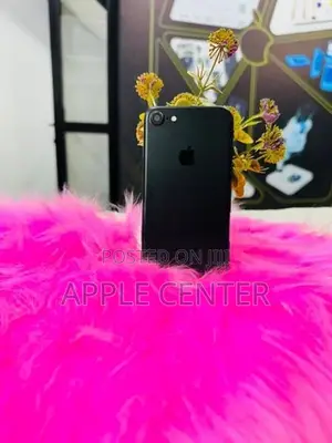 Apple iPhone 7 128GB (Used)