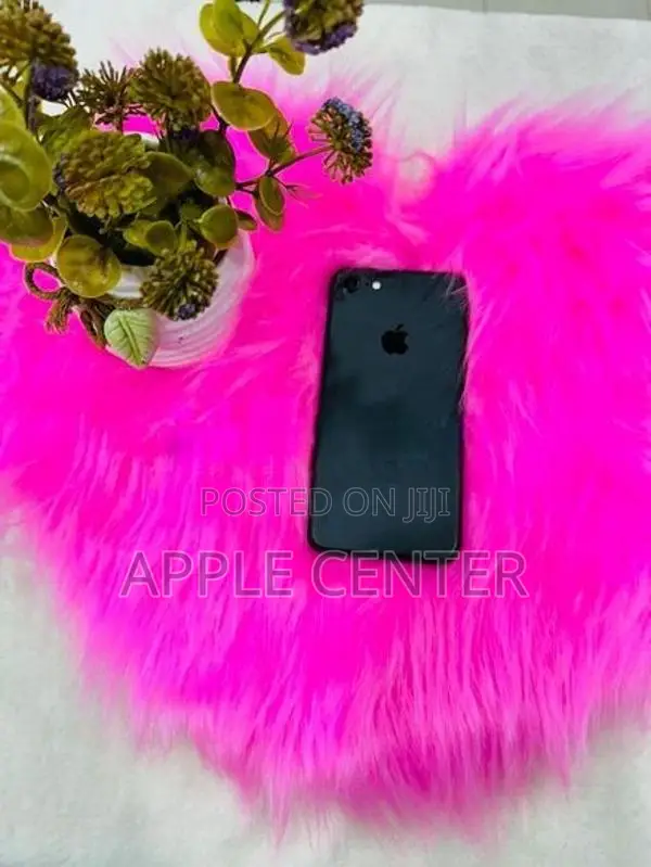 Apple iPhone 7 128GB (Used)