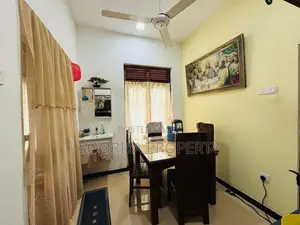 නවීන දෙමහල් නිවසක් විකිණීමට - Piliyandala Suwarapola