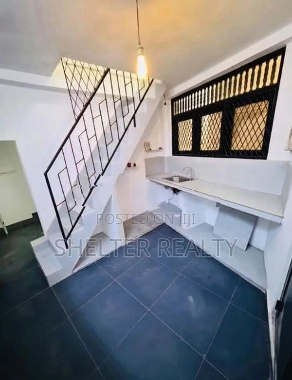 Commercial Property for rent in Colombo 2 - Residential House