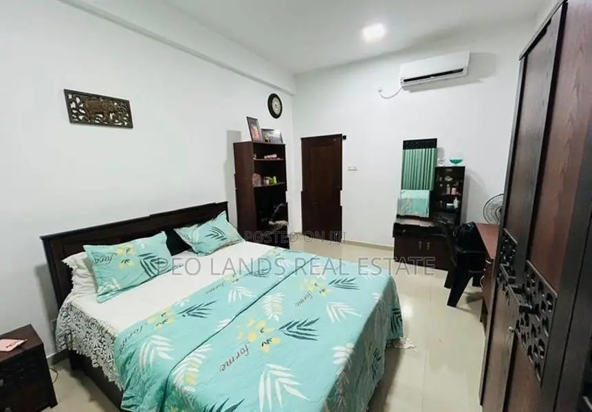 (DR446) Luxury Furnished 3-Storey House for Rent in Kiribathgoda