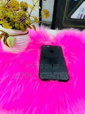 Apple iPhone 7 128GB (Used)