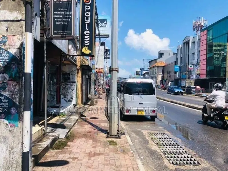 Commercial Building For Sale in Galle Road Dehiwala