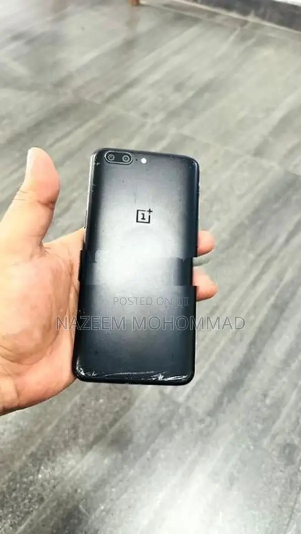 OnePlus 5 (Used)