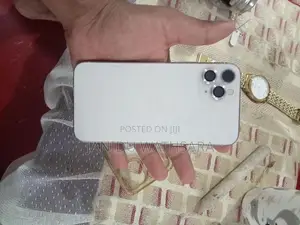 Apple iPhone 11 Pro Max (Used)
