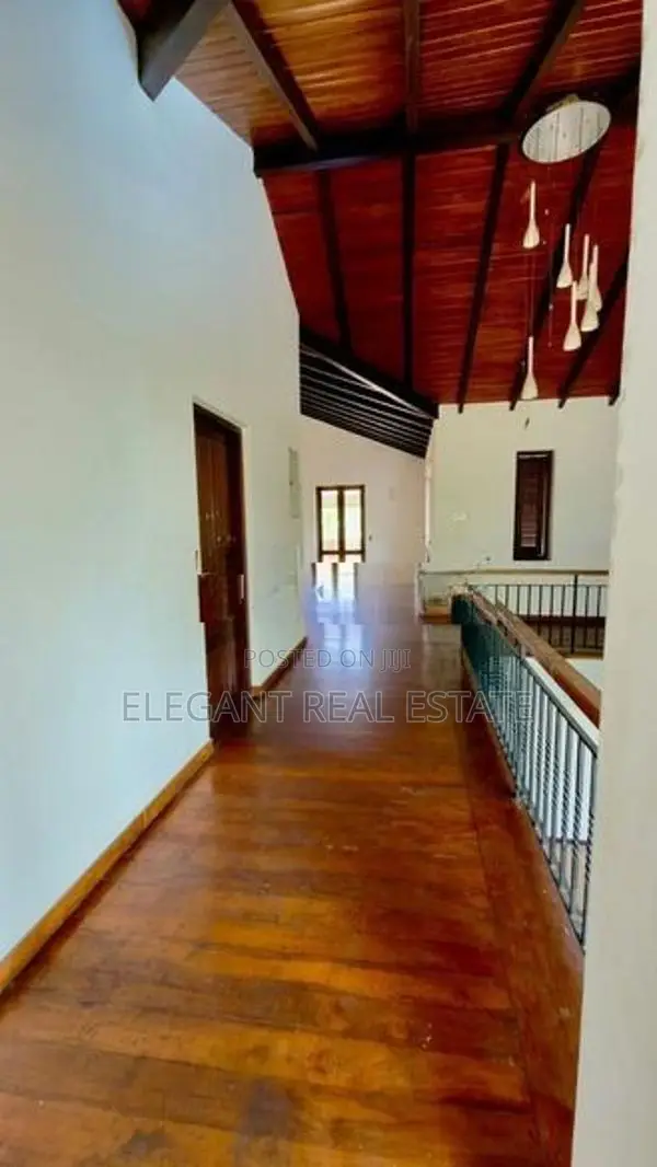 05 Bedroom Unfurnished House for Sale in Malabe (A6859)