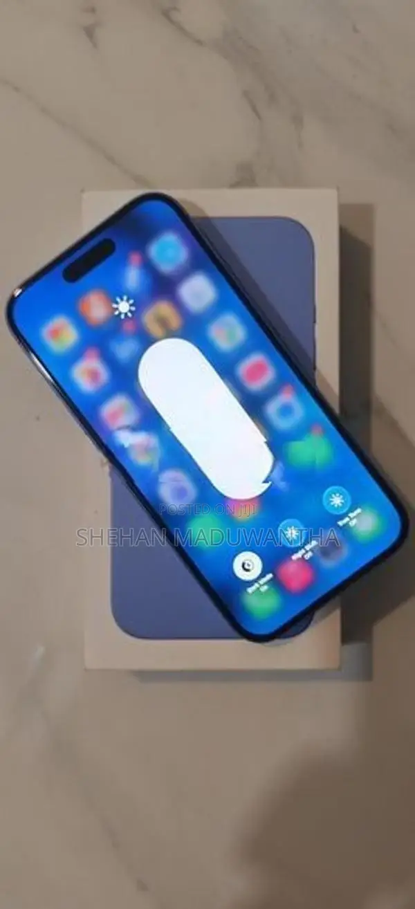 Apple iPhone 16 (Used)