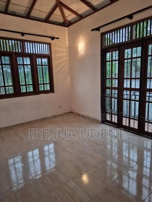 A House For Rent In Kiriwattuduwa Homagama