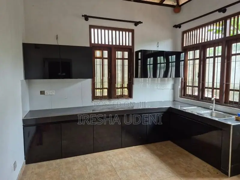 A House For Rent In Kiriwattuduwa Homagama