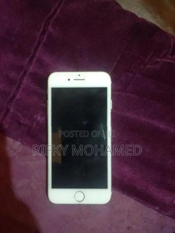 Apple iPhone 7 (Used)