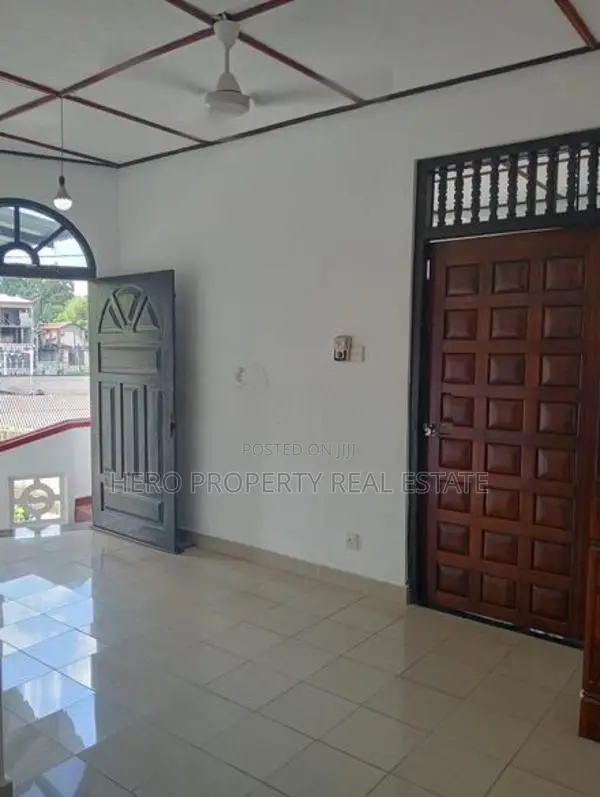 Two Story Luxury House for Sale in Kadawatha Kirillawala