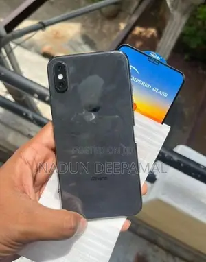 Apple iPhone XS (Used)