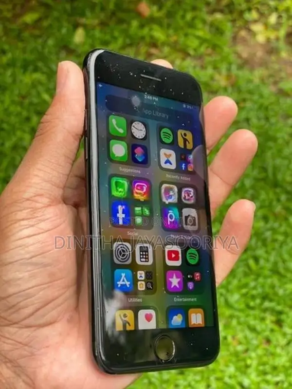 Apple iPhone 7 (Used)