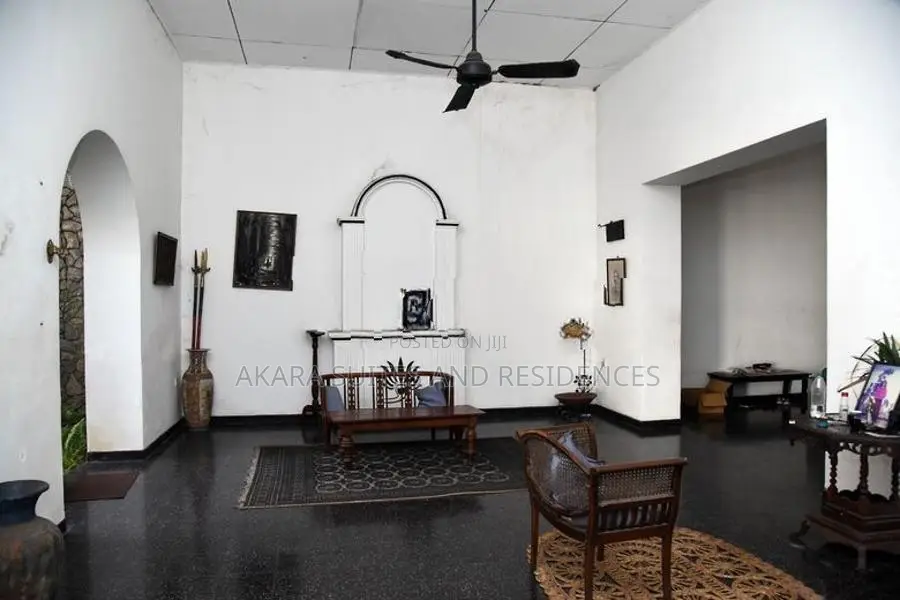 Colombo 08 19.65 Perches - Unfurnished House for Sale HL48676
