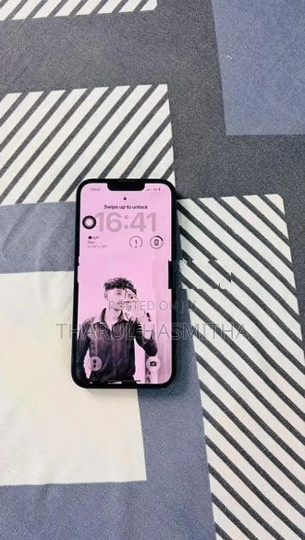 Apple iPhone 14 (Used)